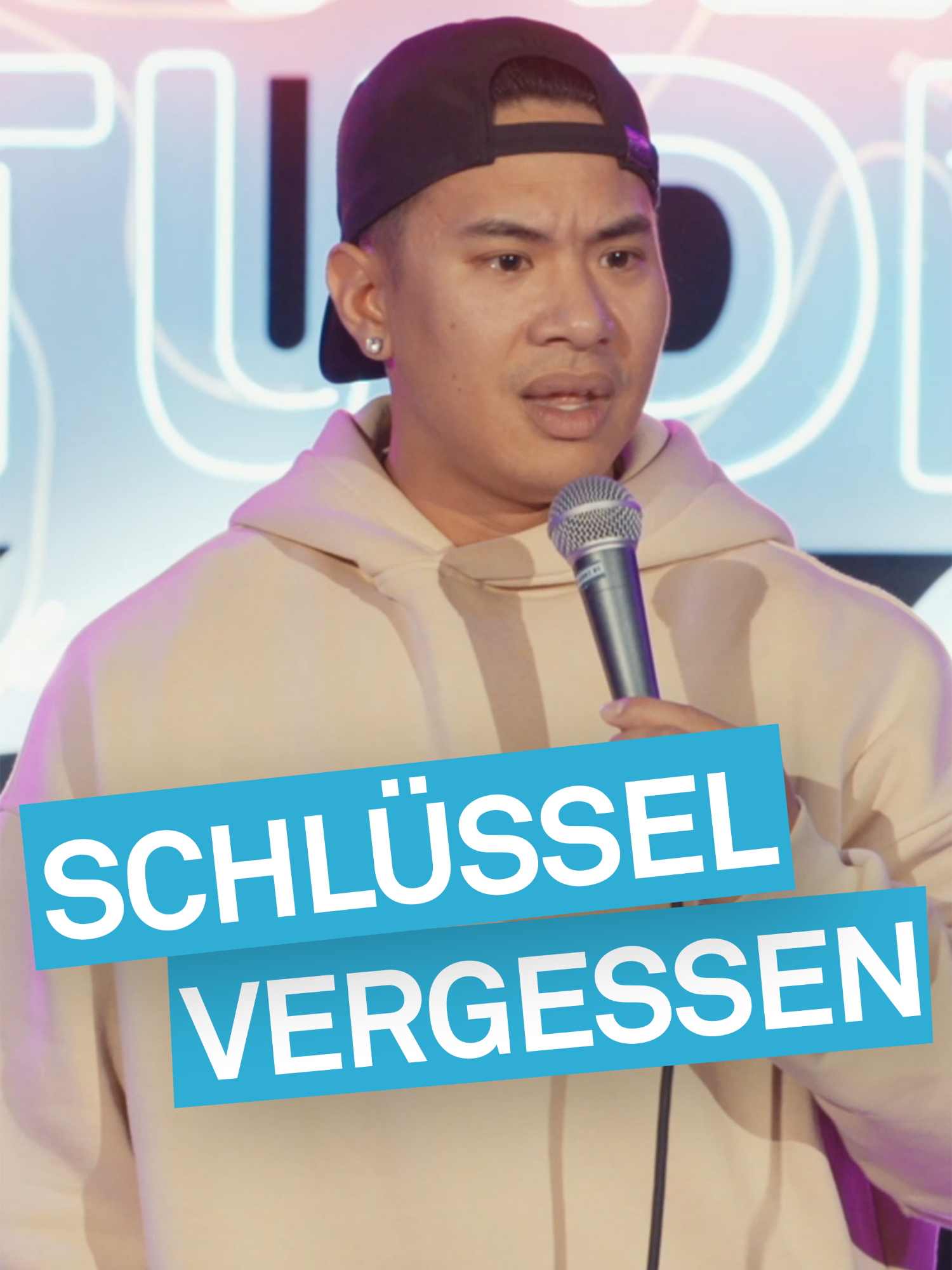 Einfach auch mal über sich selber lachen! 😉 @tutty_tran #comedy #standupcomedy #comedydeutschland #comedystudioberlin #csb #standup