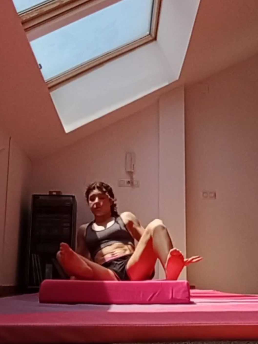 Las caídas de hoy son los éxitos de mañana. No lo creéis?? #motivation #fails #caídas #workinprogres #fitgirl #fitgirlsoftiktok #strongwomen #girlpower #calisthenics #calistenia #gymnastics #gimnasia #flip