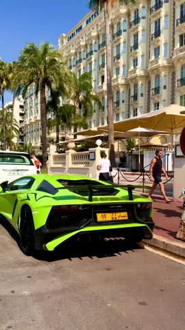 #lamborghini #rollsroyce #cannes #hotelcarlton #croisette 