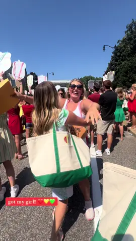 bid day = best day 🫶🏻@A D R I A #bamarush #rushtok #agd #alphagam #bama 