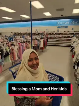 Asked a Mom and her kids to fill up their Cart and I’ll pay for it #fyp #hopecore #wholesome #public 