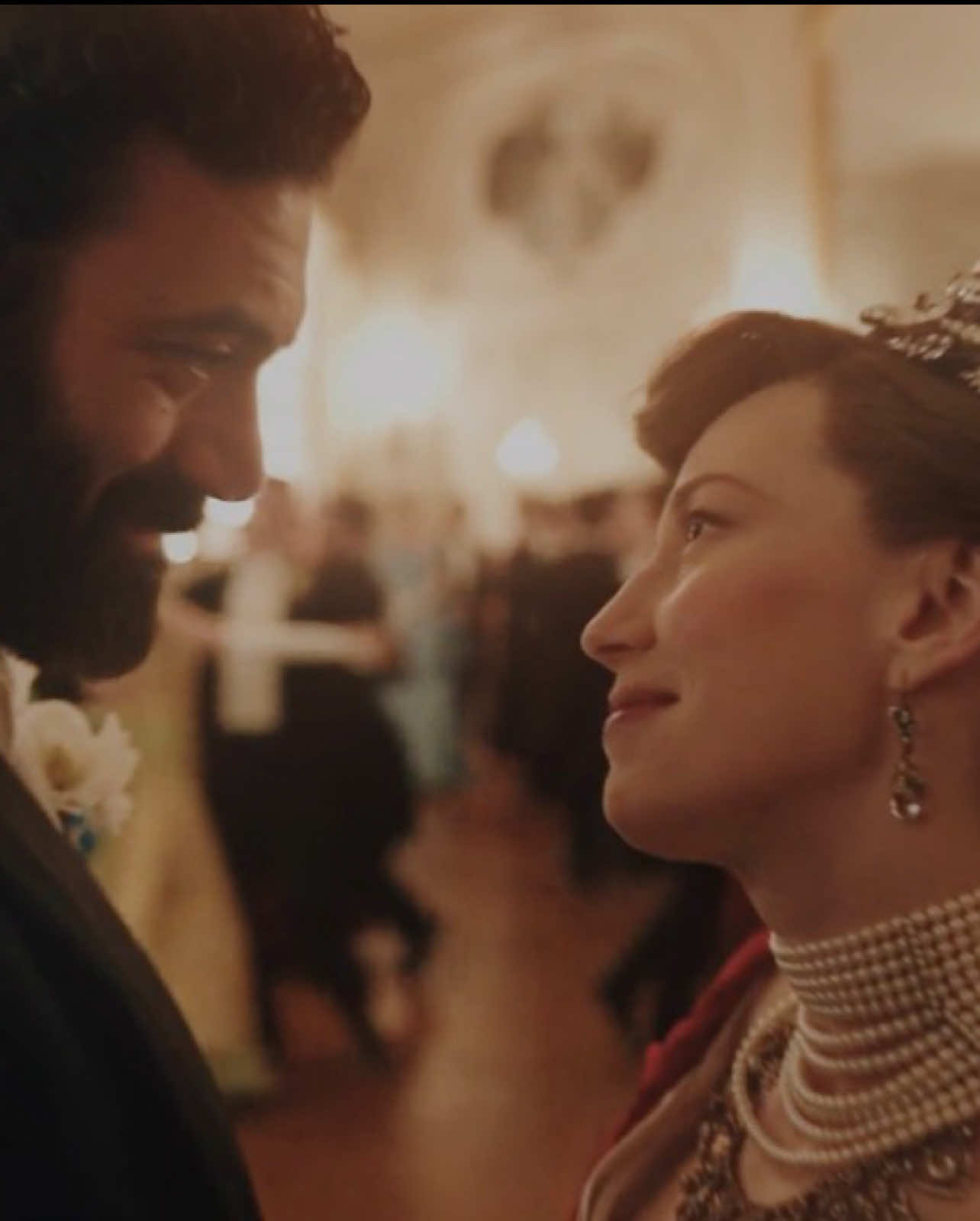 that’s why i can’t love you in the dark  cc vpmpires  #thegildedage #georgebertha #edit #bertharussell #georgerussell