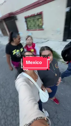 Estar en México me llena el corazón de felicidad 🇲🇽✨ La cultura, la comida, la gente… todo se siente como hogar. Muy agradecida por estos momentos 💛 #mexico #LatinaCreator #youlookhappier #mexicocity #México 