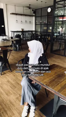 diajak pacaran aku mundur dulu deh,tapi kalo di ajak temenan versi abun dan aca AKU MELUNCUR.#abundanaca #fyppppppppppppppppppppppp #foryoupage #promomakanmerdeka 
