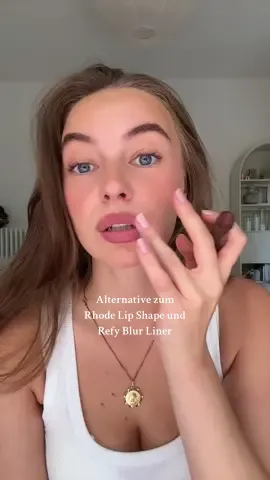 Warum ist der Matte Lip Crayon von Kylie Cosmetics nicht viral? So eine gute Alternative zum Rhode Lip Shape und Refy Blur Liner. Hab den über Douglas gefunden💗 #kyliecosmetics #lipcrayon #lipcontour 