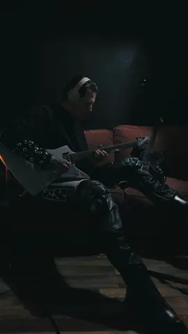 SMOKE #fyp #guitar #metalcoretiktok #kingdomofgiants #badomensband 