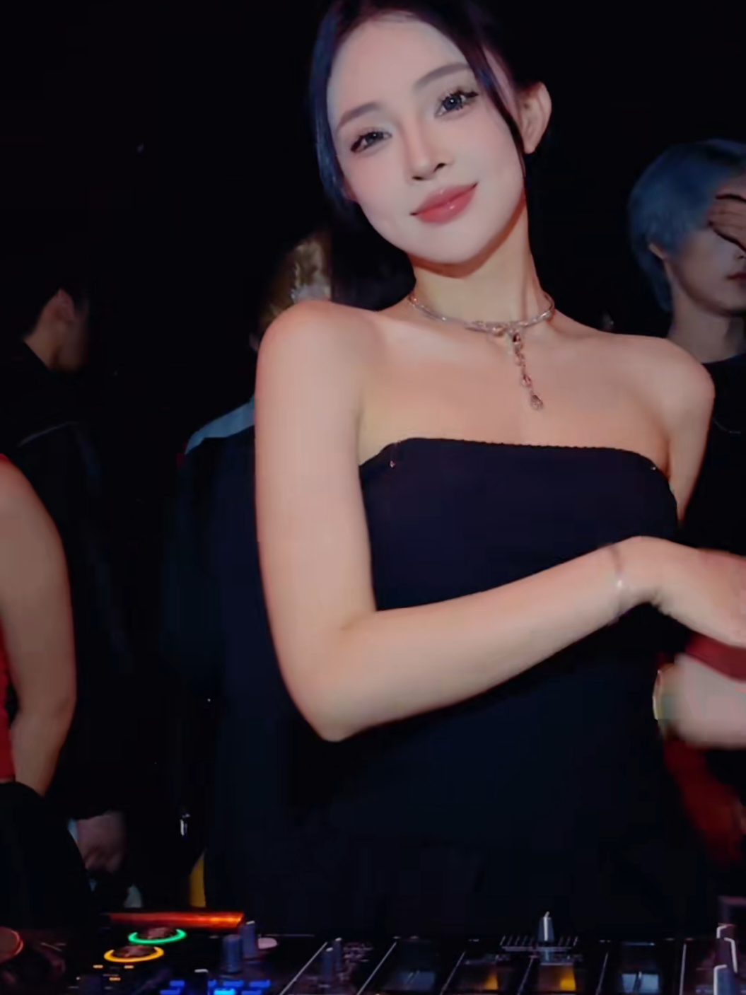 Nguyên tắc là do gì chứ #nonstop #dancer #bar #dancertiktok #P37music 