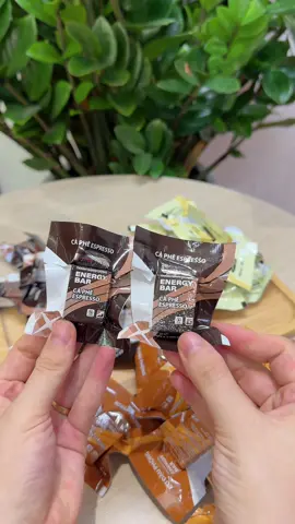 Cái này ăn ngon mà dễ ăn lắm cả nhà ạ #thanhnangluong #kimphufood #energybar #mebodireview 