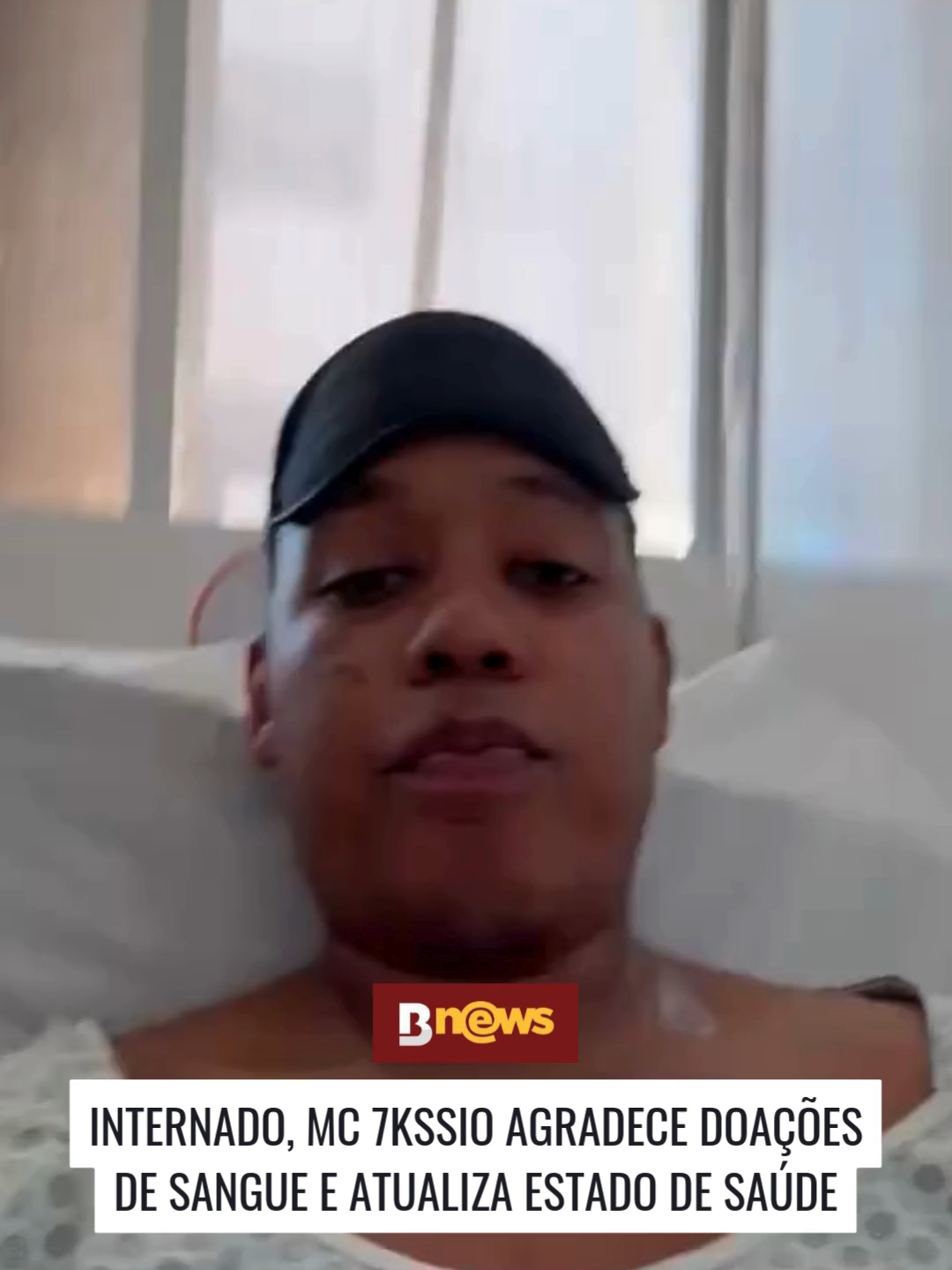 🩸 Depois de 15 dias hospitalizado no Hospital Geral do Estado (HGE), em Salvador, MC 7Kssio apresentou melhora significativa no quadro de saúde. O artista, que sofreu um grave acidente de moto no início de agosto, gravou nesta terça-feira (19) um vídeo para agradecer o carinho e a solidariedade dos fãs. O acidente aconteceu em Camaçari, na Região Metropolitana de Salvador, no dia 4 de agosto, quando a moto pilotada pelo MC colidiu com outra motocicleta. Ele sofreu fraturas no fêmur, na tíbia e no pé, passando por duas cirurgias para instalação de fixadores. #7kssio #hospital #gratidao #doacaodesangue