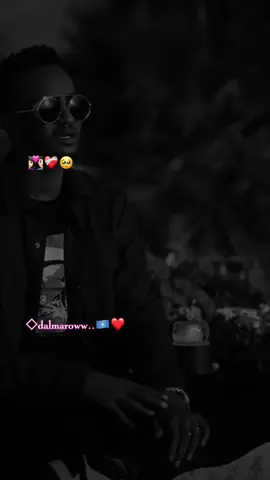 taariikhdaynu soo wada marniyoo👩🏻‍❤️‍👨🏻❤️‍🩹😭#xariiraxmed #jawi_bila🌊❤️🌴 #somalilyrics🌺😕💎 #somalitiktok #foryoupage❤️❤️❤️foryou💞💞 
