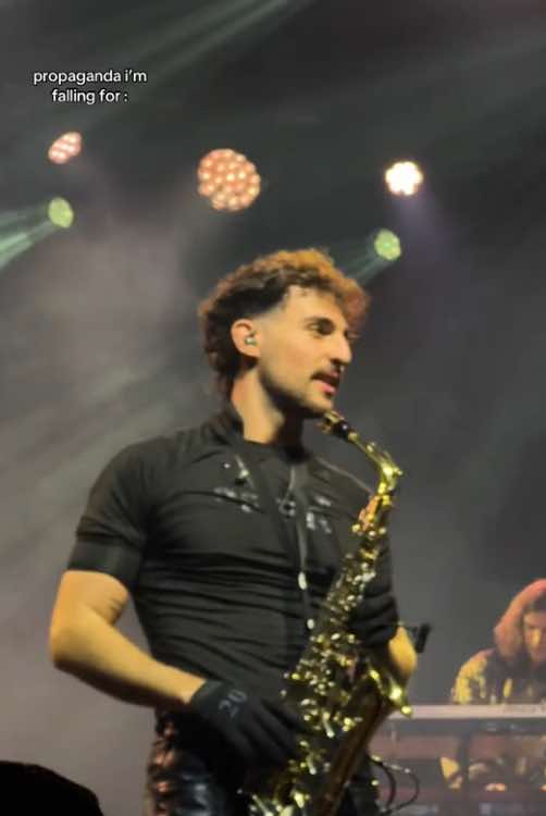 just a fine man who plays 🎷  #saintlevant #saxophone #fyp #explore #tiktok @Saint Levant 