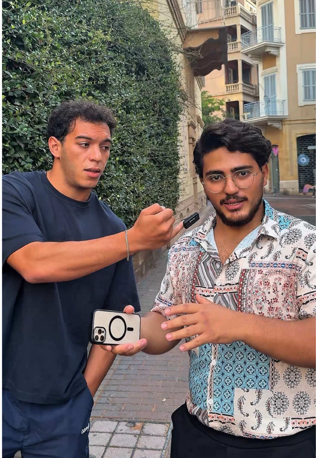 التعارض بالأجوبة كبير😅