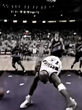 He is the greatest dunker of all time 🔥🗣🗣 #vincecarter #vincecarterdunk #fyp #basketball #trending 