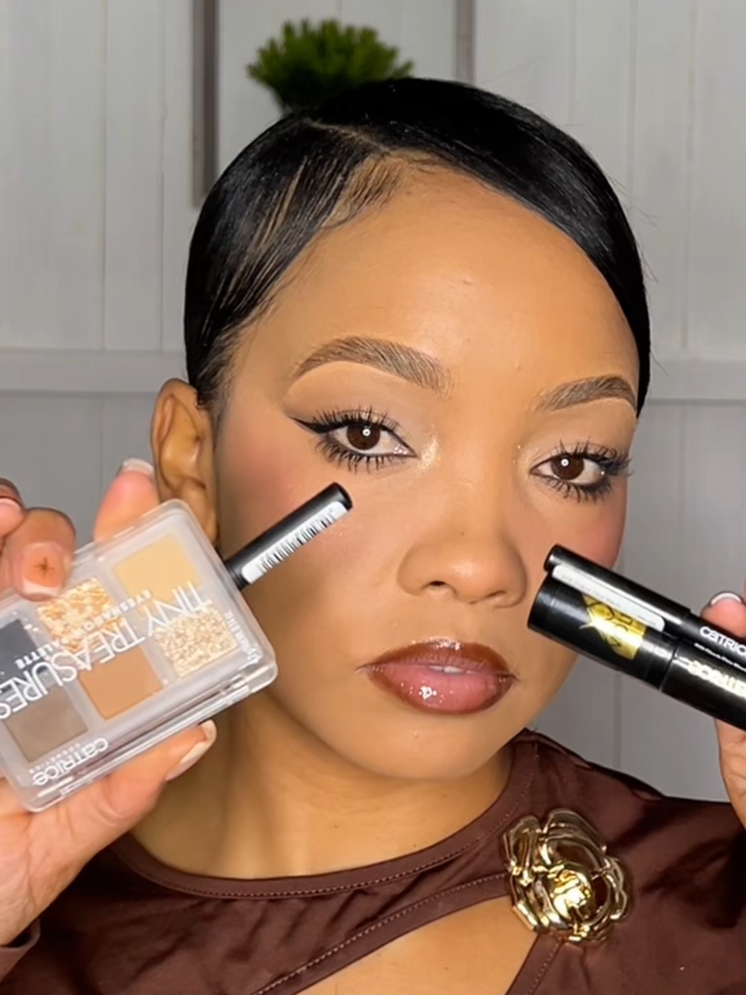 Tiny palette, endless power ✨🧡The Tiny Treasures Eyeshadow Palette delivers luxe pigment and irresistible shimmer in the shades you’ll reach for every. single. time. 🤩 Shop these must-haves now on @takealotcom_sa 🛒 #BeautyTok #catricecosmetics #ownyourmagic #eyeshadowtutorial #affordablemakeup