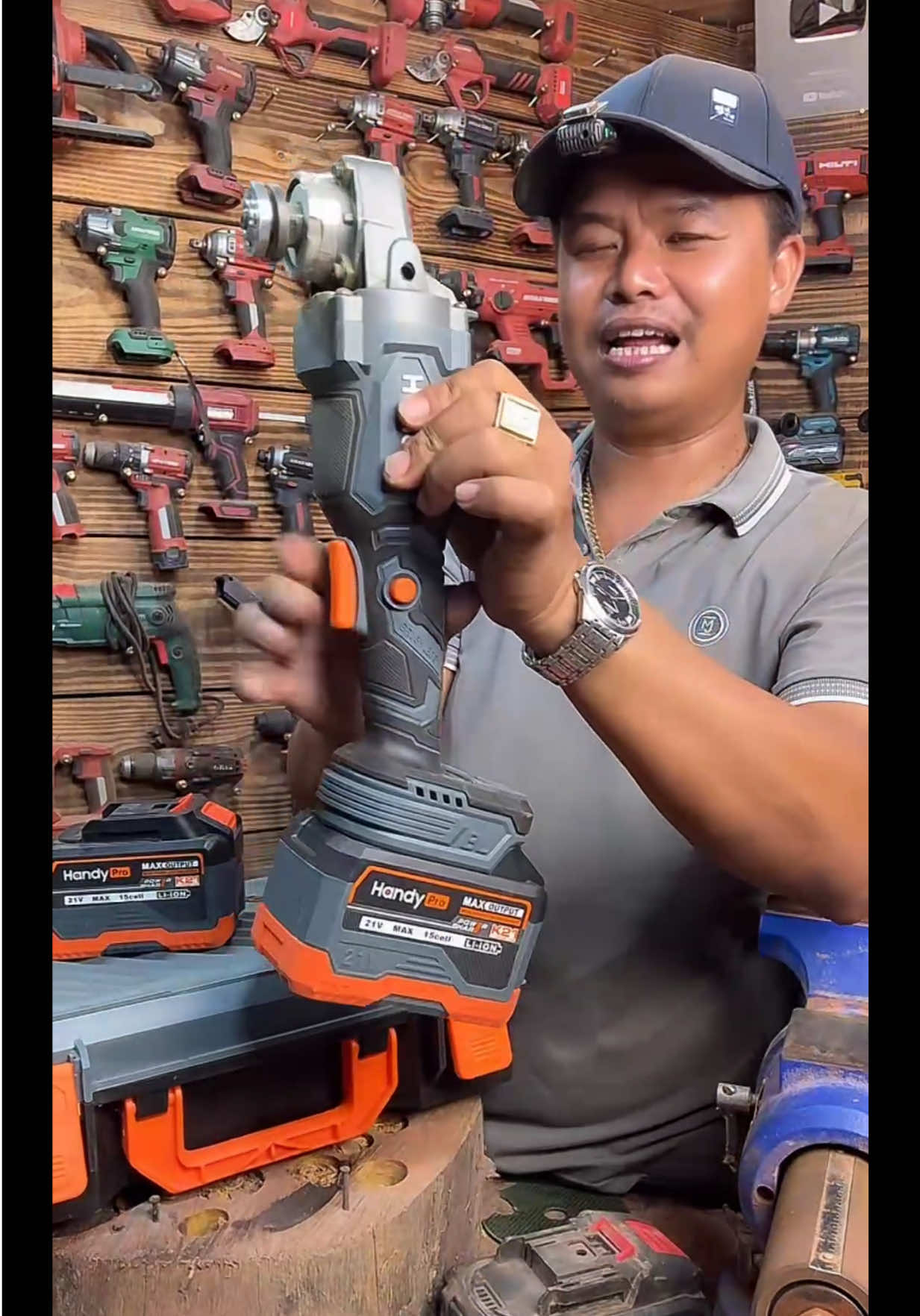#tiktoklive #livehighlights nguyên bộ máy cắt cầm tay có 2 pin 15cell #mộcmựcmẹo #iing #maycatcamtay 