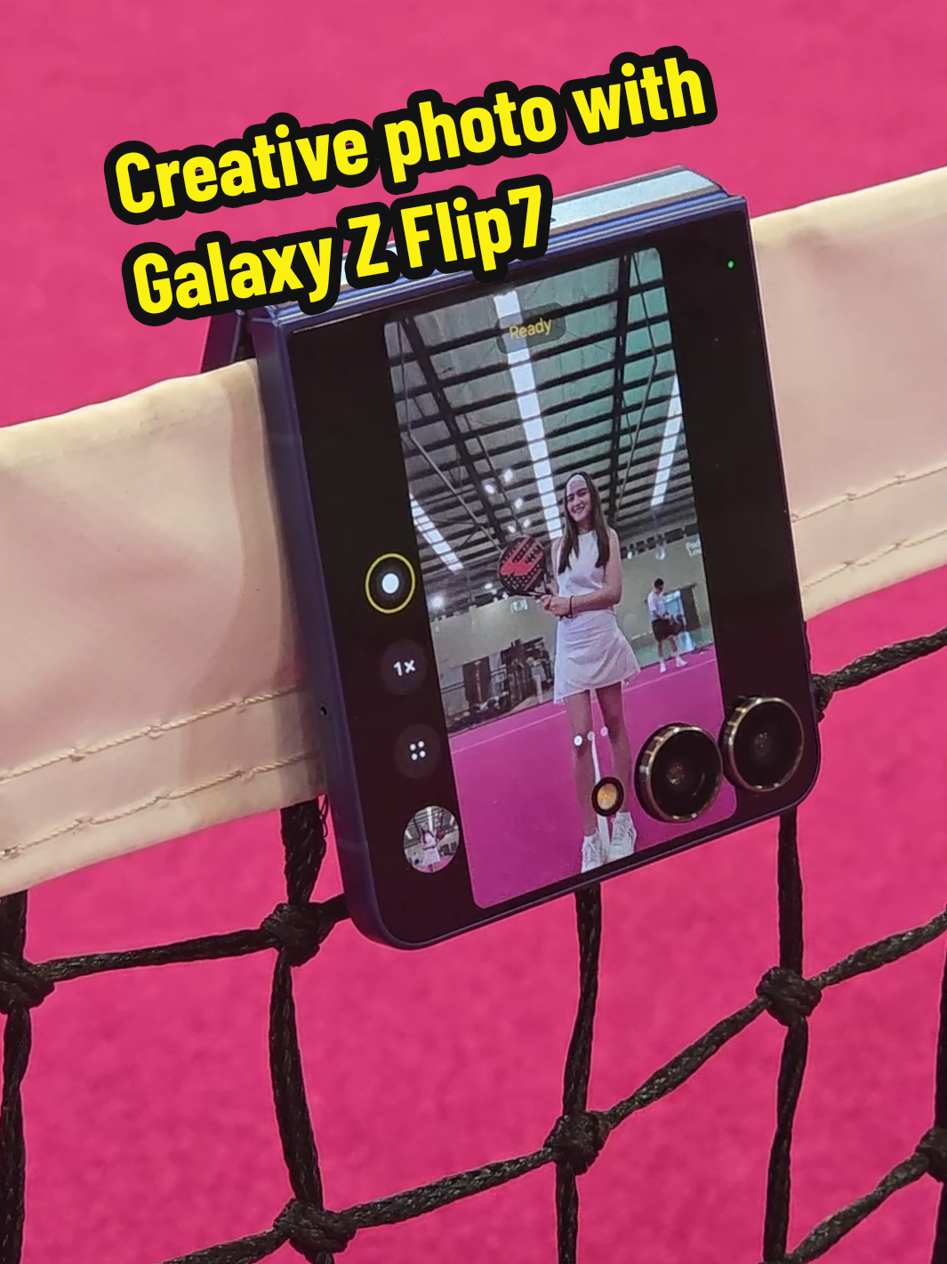 Main padel semakin seru dengan #GalaxyZFlip7 yang punya FlexCam untuk memotret dan merekam video dari angle unik. Kamu juga bisa menggunakan Gemini AI di cover screen untuk cari info dan inspirasi pose foto.  @samsungindonesia #FlipTheNorm #PadelWithFlip7 #serunyabelajar #photographytips 