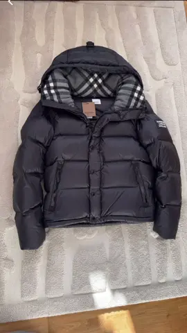 Burberry puffer (in bio) #luxe #puffer #burberry #fyp #winterfashion 