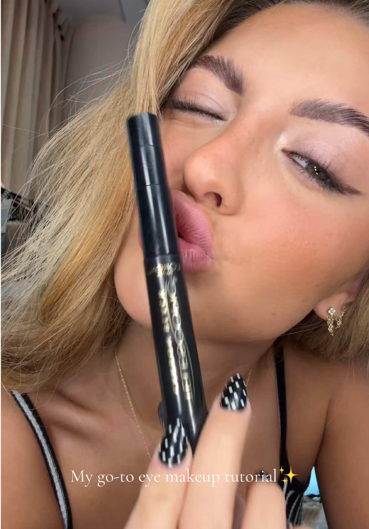 Always my go-to✨💄 #fyp #makeup #eyelinertutorial #makeuptutorial #lashes 