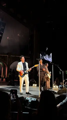 last night simply healed me #jonasbrothers #joejonas #nickjonas #jonasbrothersconcert @Bethel Woods #bethelwoods @Jonas Brothers @joejonas @@jordy_elias2 