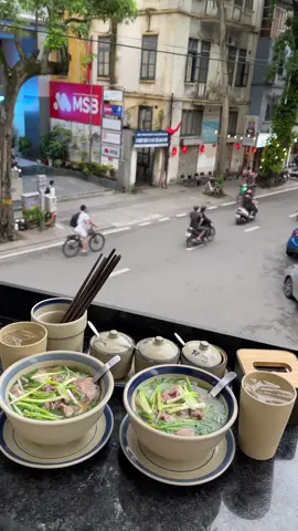 ăn phở nma phải view cỡ này mới chịu =)) #xuhuongtiktok #phodatviet_ #thuhanoi #fyp 