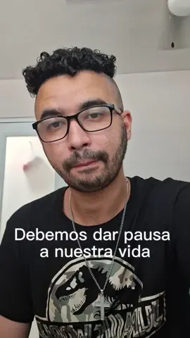 Debemos dar pausa a nuestra vida 🤍 #noteapresures #afanes #diostieneelcontrol #ansiedade #paz 