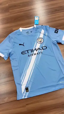 Manchester fez umas das camisas mais lindas MEUDEUS 😍🩵 Garanta já a sua!!! #fyp #foryoupage #manchestercity #camisadetime #foryou 