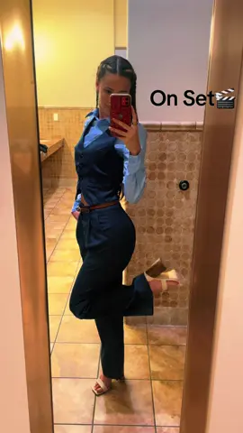 On Set filming a TV Series in LA 🎬 follow along for movie + acting updates! Google me: Avaryana Rose for castings and updates. Love helping others in the acting industry 🌟 Imdb.me/avaryanarose #avaryana #avaryanarose #avaryanarosetv #babeentertainment #actress 