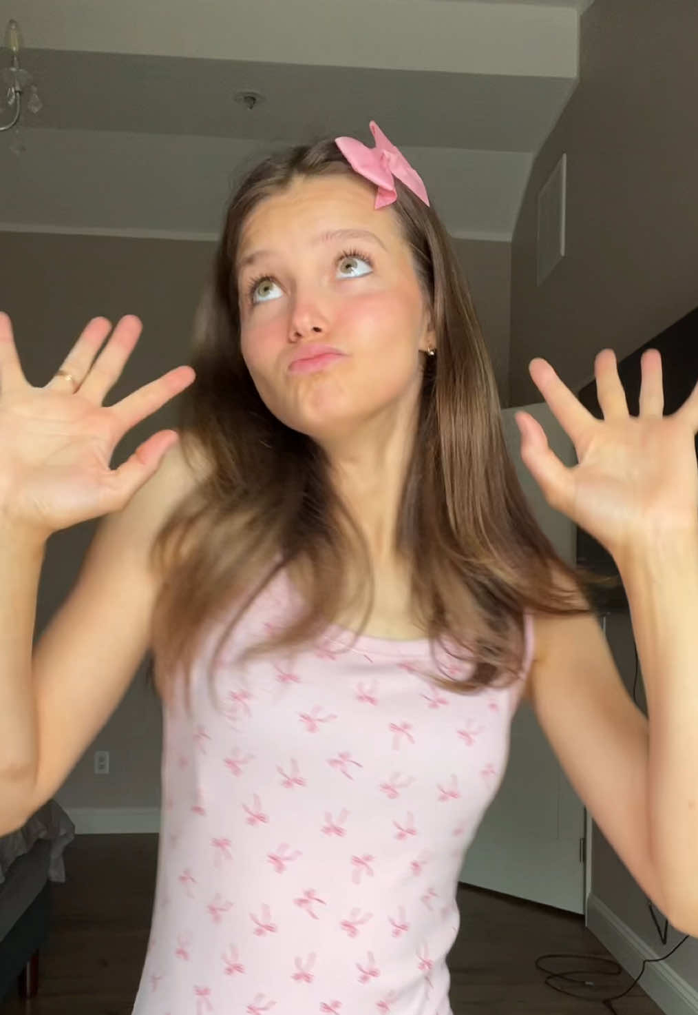 Pretending I know the words 🤓  #dance #dancingtrend #cutegirlfriend #cutegirlsfyp 