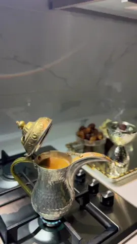 غلاك نفسي عن الخفرات صارفها ‏لو يجمعن لي من اولهن الى التالي ‏لك سيرةٍ بالمحبّه ما اقدر اخلفها ‏لو هي سبايب سهر عيني وغربالي#🐆🐆 #capcutvelocityedits #capcutvelocity 