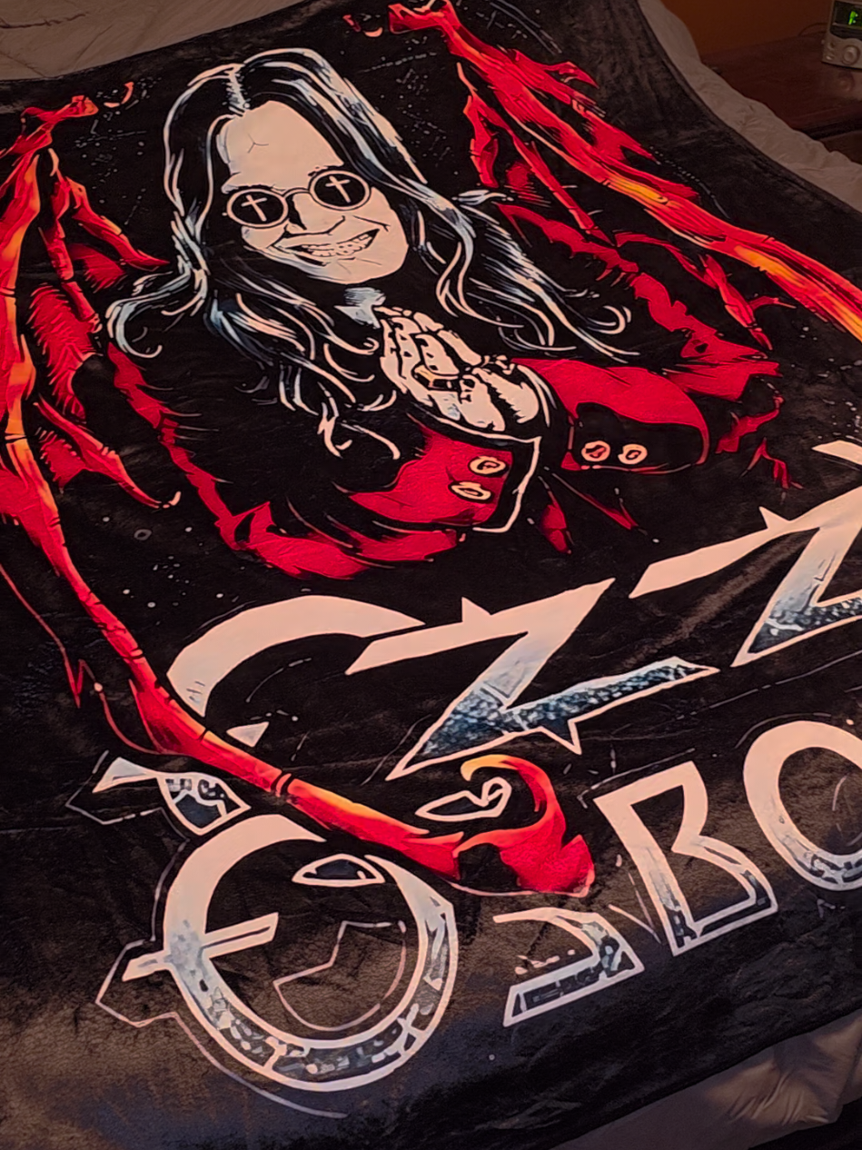#ozzyosbourne #princeofdarkness🖤🖤 #restinpeace #blanket #coolfinds 
