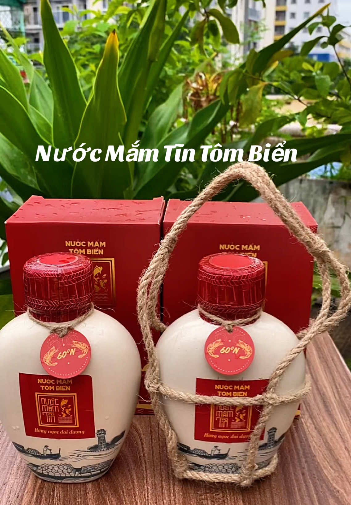 Nước mắm tôm biển 60N cao cấp thượng hạng của Làng Chài Xưa Phan Thiết với công thức hơn 300 năm.  #nuocmamlangchaixua #muataitiktokshop #TiecLIVEBachHoa #superbrandfestival #tueminhdaily 
