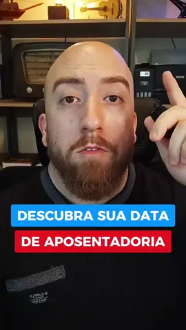 Descubra quando vai se aposentar! O INSS é o maior réu do Brasil não é por acaso.  Ele frequentemente nega ou concede benefícios de forma incorreta, e é por isso que existem tantos processos contra ele. É crucial que você verifique todas as informações dessa simulação. No que você deve prestar atenção? Veja se todas as empresas em que você trabalhou estão listadas. Confira as datas de entrada e saída de cada emprego. Verifique se as empresas fizeram o repasse correto das contribuições ao INSS. Mas atenção! Essa simulação do INSS não considera alguns fatores que podem fazer uma grande diferença na sua aposentadoria: Trabalho em atividades de risco (insalubridade ou periculosidade). Tempo de serviço como professor. Tempo de trabalho em órgãos públicos (regime próprio). Tempo de serviço rural, no serviço militar obrigatório ou como jovem aprendiz. Tempo de serviço que só existe na carteira de trabalho e não está no CNIS. Então, para saber a data exata da sua aposentadoria e o valor que você realmente terá direito a receber, a melhor solução é consultar um advogado especialista em direito previdenciário. Ele poderá analisar as necessidades específicas do seu caso e oferecer uma consulta personalizada para você. Gostou dessa dica? Então compartilhe este vídeo naquele grupo de família para que todos saibam a data da sua aposentadoria!