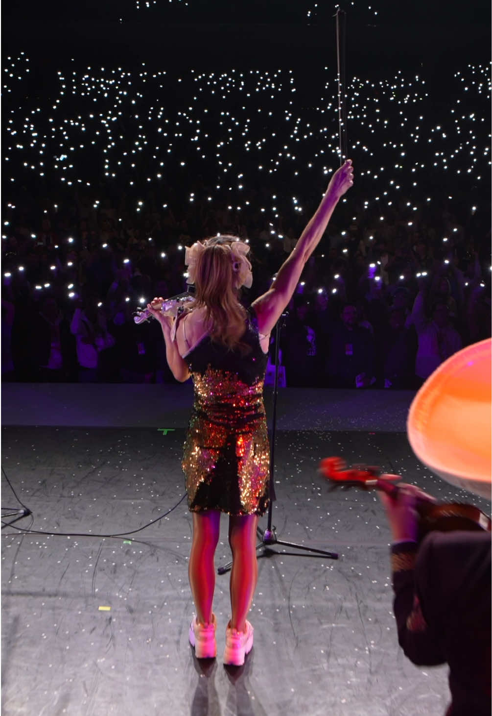 Artist presale & VIP are both live now for The Snow Waltz Tour! Snag your tickets early! ❤️ This holiday season, we have some special VIP packages for you. From front row seats and meet & greets to my magical Gingerbread House Party with Q&A, games, cocoa, cookies, and a gallery of costumes, there’s a perfect experience for everyone. Each package includes limited-edition holiday merch, early entry, and a signed keepsake. 🌟We have a NEW package this year! There is a Post-Show Meet & Greet Experience where you will get premium seating plus a special meet & greet with me, a personalized holiday video greeting for you and your loved ones, plus exclusive gifts. See you on the road! @Mariachi Amazonas OFICIAL @Matthew Gold 