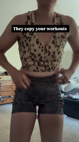 Children don’t need instruction. They need models. And they’re copying all of it. Your self-talk. Your breath patterns. Your body cues when you’re overwhelmed. So if what they see is this: Parent feels stress → pours drink → loosens up They’re not just watching a moment. They’re memorizing a method. That’s how generational coping begins. That’s how dependency becomes normalized before they’ve ever taken a sip. I coach parents through these exact patterns—how to identify them, unlearn them, and build something completely new. Drop FB if you’re in the thick of it and need free tools. Drop MAGIC for the two-part drink that helps you start from within. DM CHANGECOACH if you’re ready to rewire this—for good. #sobercoach #sobermom #seattlemom #holisticsobriety #alcoholfreemom