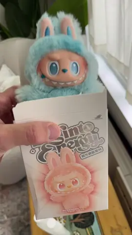 These are 100% real authentic Labubus get yours today before they sell out ##tiktokshopcreatorpicks##labubu##labubuthemonsters##labububigintoenergy##fyp 