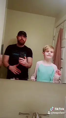 Kids grow up super freaking fast. 5 years between these clips and still such a girl dad. #girldad #dsd #dadsoftiktok 