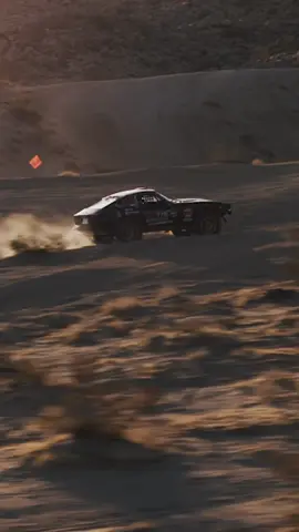 King of the Hammers = long week + brutal terrain + stressed camera gear. 🏜️📸 🎥 Full BTS now on @warnindustries YouTube. 🤝 Follow: @allmountainrecovery @warnindustries @fabtechmotorsports @fabfoursbumpers Watch more at madladfilms.com #MadLadFilms #KingOfTheHammers #OffRoadLife #WarnIndustries #Fabtech #FabFours #AllMountainRecovery