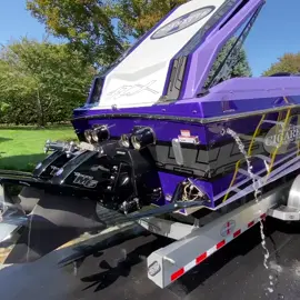 Turn up the sound! 🔥🔥 Credits: @sendtube follow @daily_dose_of_powerboats #raceboat #powerboat #speedboat #dailydoseofpowerboats #power 