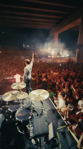 with the live drums #electronicmusic #edm #chainsmokers 