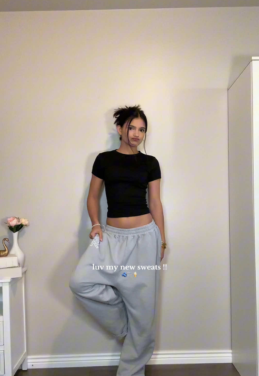 get ur size !! 🙉🫐 #sweats #viralsweats #sweatpants #sweatpantsseason #inakapower 