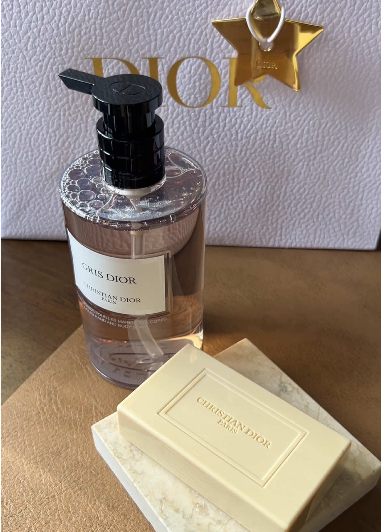 Gris Dior 🫧 love this scent! 🥰 #dior #diorbeautylovers #diorbeauty #diorphilippines #BeautyTok 