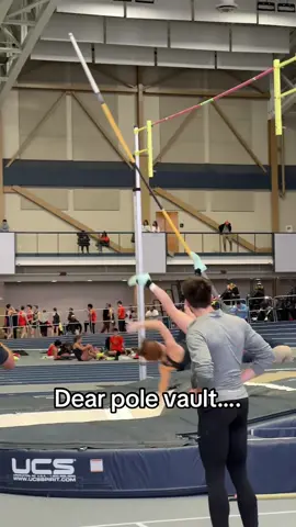 ❤️‍🩹❤️‍🩹  #polevault #dearbasketball #trackandfield 