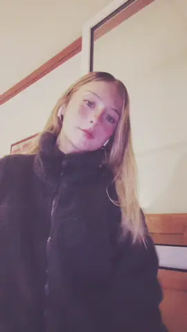 temón. ¿por q levante la mano?