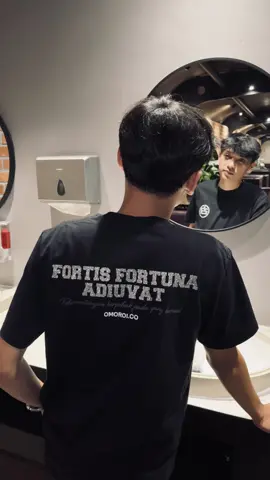 keren tshirtnya 👀