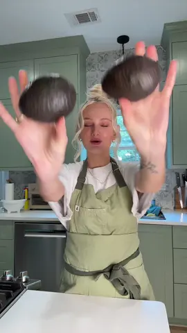 Twins are the size of avocados this week so we’re making creamy avocado pasta  🥑 