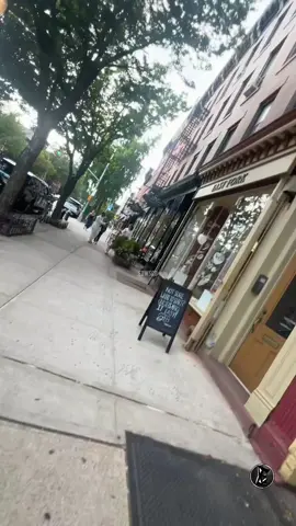 Casually seeing @JLO on my way to @Trader Joe's  #jlo #jenniferlopez #likejennie #nyc #brooklyn 