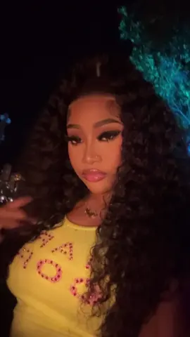 shop @mkayhair.ko curly wigs 😍😍🥰☕️