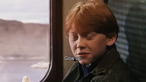 #RONWEASLEY:: — Ese glow up que tuvo 😦 | . . . #harrypotter #ronweasley  #xybca #ronxvz 