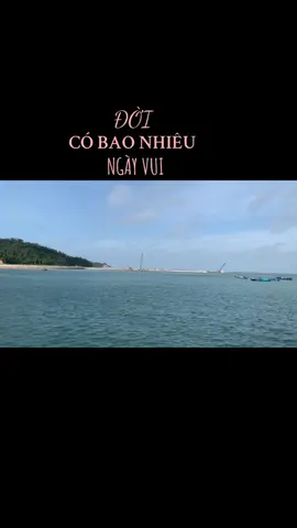 #”Thì ra đã lâu rồi, ta vẫn đi trong nỗi nhớ thênh thang, nhớ người và những gì thuộc về người.” #nguyenngoctu