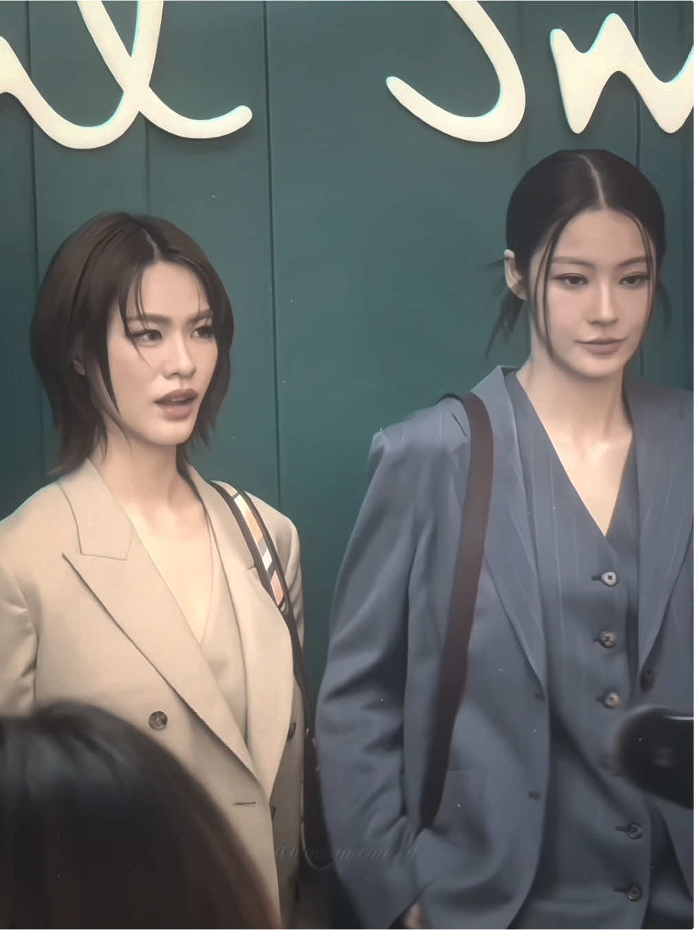 นํ้าเงินก็ชอบนํ้าตาลก็ใช่อ่ะ ( #emiamily #emithasorn #namtantipnaree #namtan )   | ib : bunniepipipi